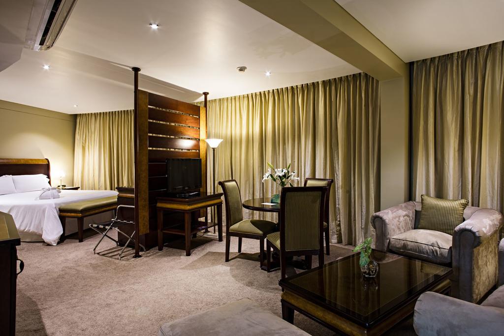 Camino Real Hotel